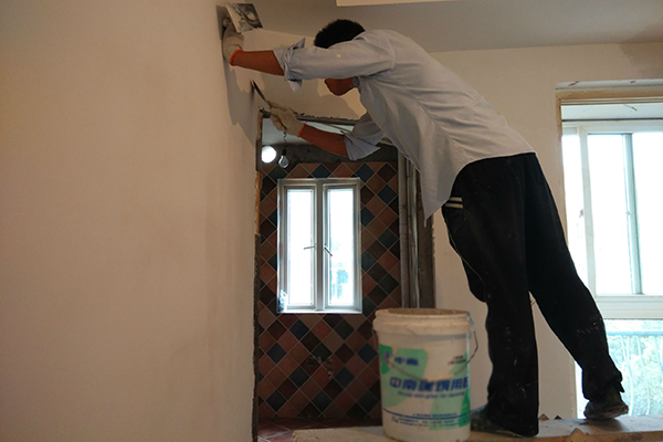 自己在家刮膩子教程(全部流程)